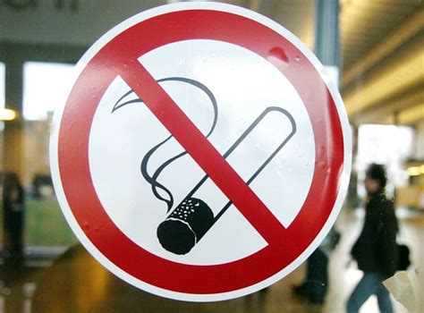 gastwirt gibt nichtrauchern mehr urlaub als ausgleich fuer raucherpausen