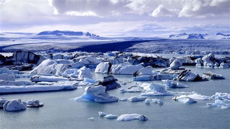 Inuit Pitch Joint Control Of Arctic Ocean Between Canada