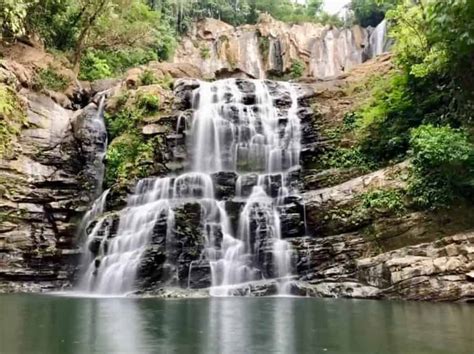 nauyaca waterfall  dominical   rainforest adventure tico travel
