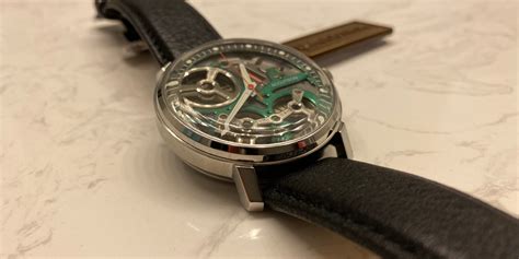 accutron spaceview  review electrostatic movement hands