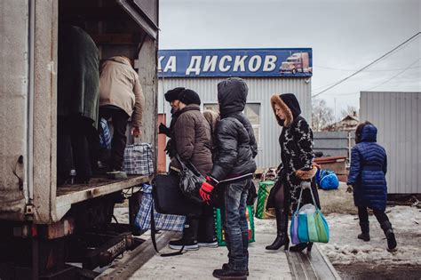 As Ukraine Peace Talks Collapse Civilians Flee However They Can