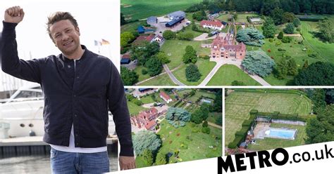 Jamie Oliver Buys £6m Mansion After 1 000 Employees Are Laid Off