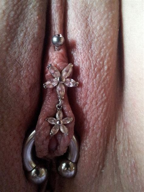 dangling pussy jewelry in public