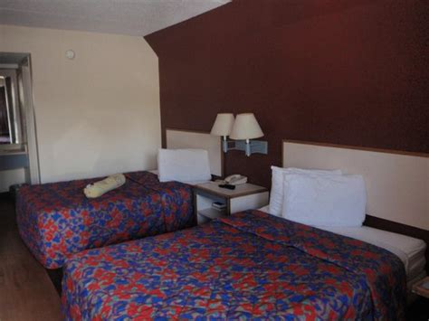 broom picture  red roof inn austin north tripadvisor