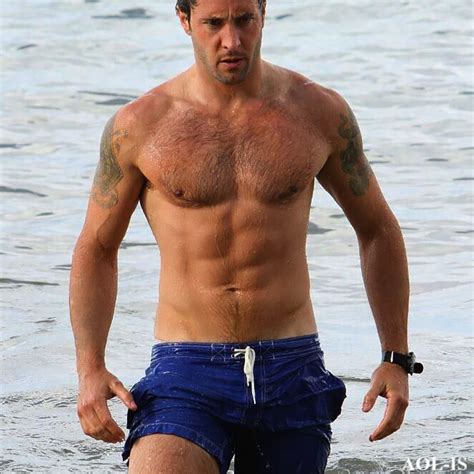 pin on alex o loughlin