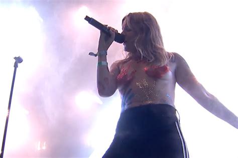 Glastonbury 2017 Tove Lo Goes Topless In X Rated Glitter Boobs Outfit