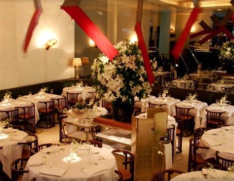 charitybuzz enjoy dinner for 10 at mr chow in nyc lot 1481607