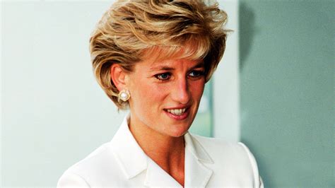 Princess Diana Is Getting A Memorial Statue To Commemorate