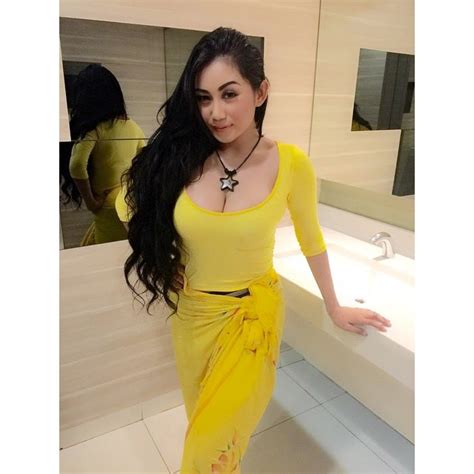 pamela safitri duo serigala seksi yellow terbaru zona