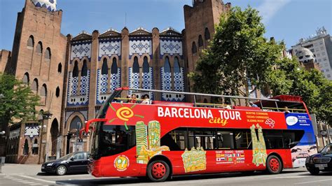 barcelona hop  hop  bus  fc barcelona immersive