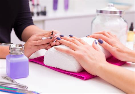 blooming spa nails read reviews  book classes  classpass