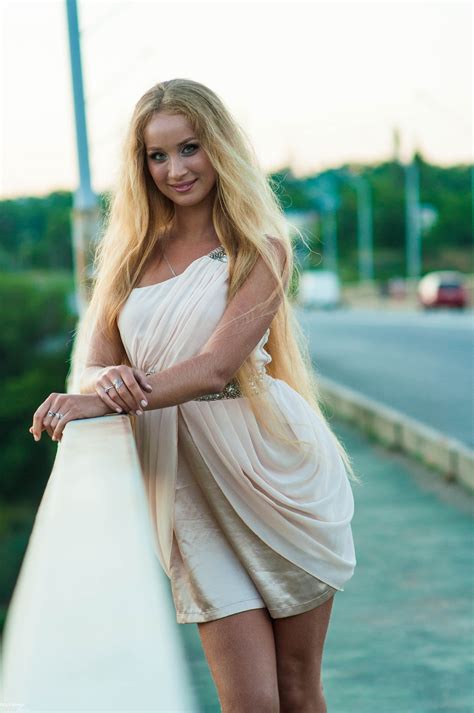 datingsite to meet beautiful ukrainian lady elena from zaporozhye ukraine