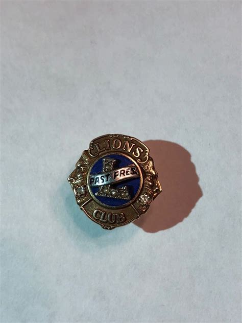 Lions Club Lapel Pin 10k Solid Gold Past President Pin With Diamonds