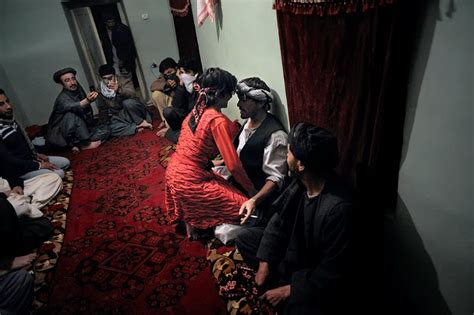 sığırcı dan nâğmeler şeriatçı afganistan da erkek çocukların aleni cinsel istismarı bacha