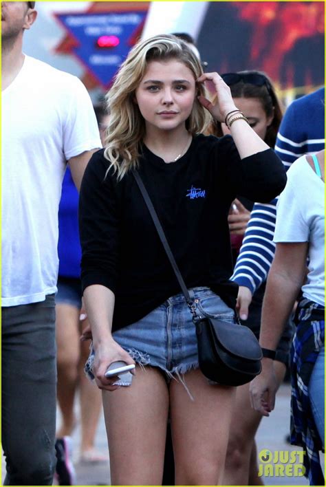 Chloe Moretz And Kaitlyn Dever Ride Roller Coasters At Disney Photo