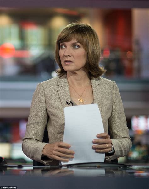 Photos Show Bbc Newsreaders Before They Go Live Daily Mail Online