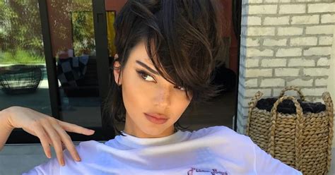Kendall Jenner Shows Off Sexy Bikini Body In Instagram Post