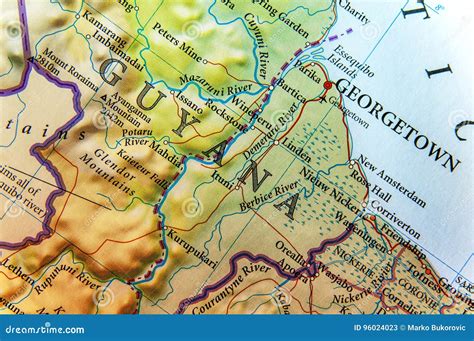 geografische kaart van het land van guyana met belangrijke steden stock afbeelding image