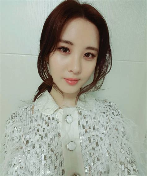 Snsd Seohyun Delights Fans Through Her Sweet Selfie Wonderful Generation