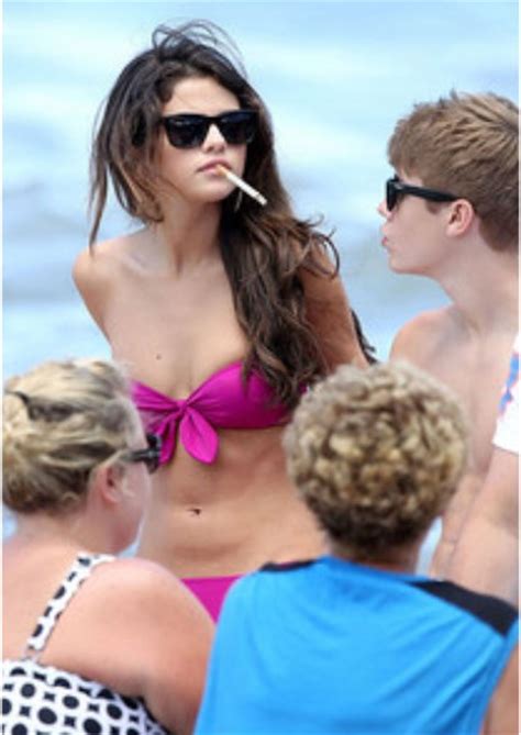selena gomez starting to chain smoke cigarettes alarming friends the new york independent