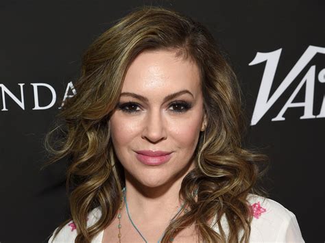 Alyssa Milano Urges People To Get Cpr Certified After ‘terrifying’ Car