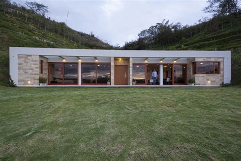casa una planta moderna  techo verde construye hogar