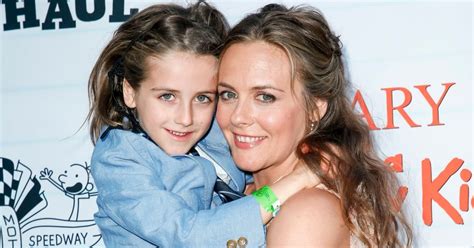 alicia silverstone reveals her son has never taken medicine because he