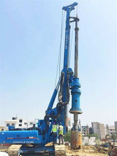 xcmg official  meter rotary table drilling rig xre china  small drilling machine price