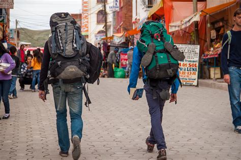choose  travel   carry  size backpack uneven sidewalks travel blog