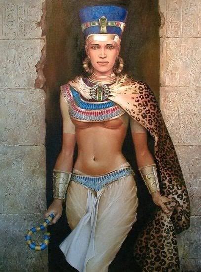 Nefertiti It S Hot In Egypt Egyptian Fashion
