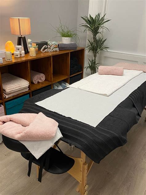 Cosy And Beautiful Massage Room Available In Glasgow Scotland United