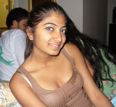 hot desi aunties and girls cleavage show hd latest tamil actress telugu actress movies