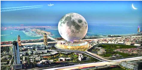 moon shaped luxury resort  dubai