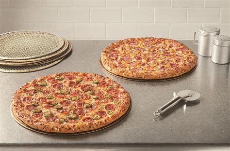 dominos offers nationwide carryout special deal  week  forkly