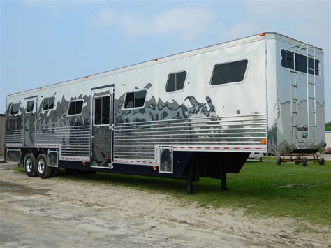 doyle  horse trailer  extruded top rail doylemanufacturingcom