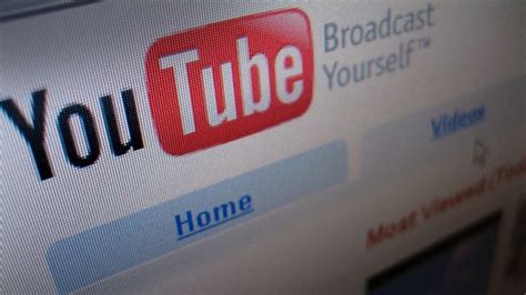 youtube uk government suspends ads  extremism concerns bbc news