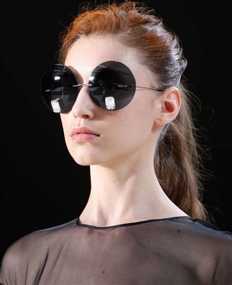 top 10 latest eyewear trends for men and women
