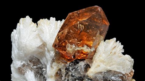 topaz properties  meaning  crystal information