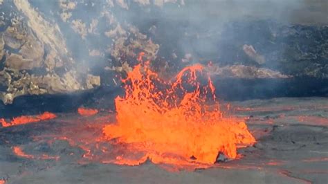 bubbling lava lake  atop  hawaiian volcano