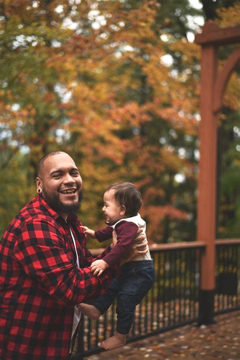 fall family portrait  wisconsin fall color palette family   nikon  wisconsin fall