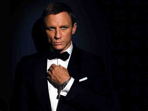how to be james bond science explains why he s irresistible to women barking up the wrong tree