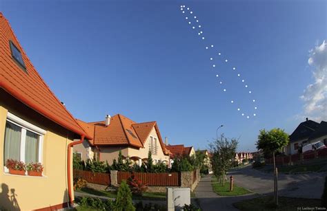 Figure Eight Skywatcher Captures Suns Graceful Curve Space