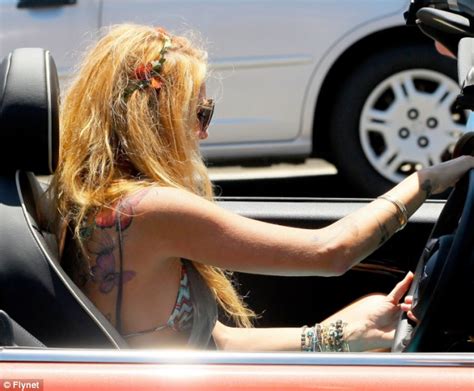 Blake Lively On Set Of Oliver Stone Drug Gang Movie Savages Daily