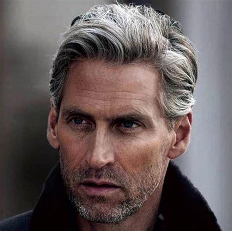 Hai deciso di portare con orgoglio i tuoi … Capelli grigi uomo: tendenze, colori e sfumature del 2019