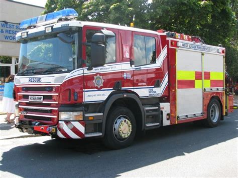 fire engines photos west sussex fire and rescue service scania hx58khr