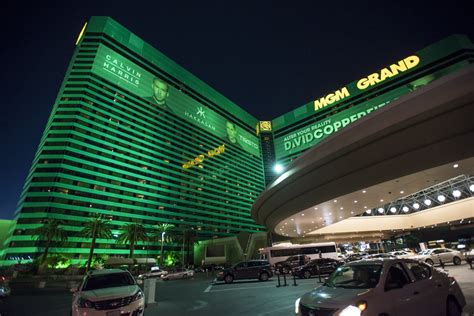 mgm sets year  target  sale  mgm grand  las vegas bloomberg