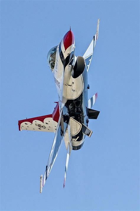 airforce thunderbird   falcon overhead   airshow
