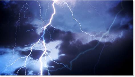 lightning strike kills man  maryville missouri earth