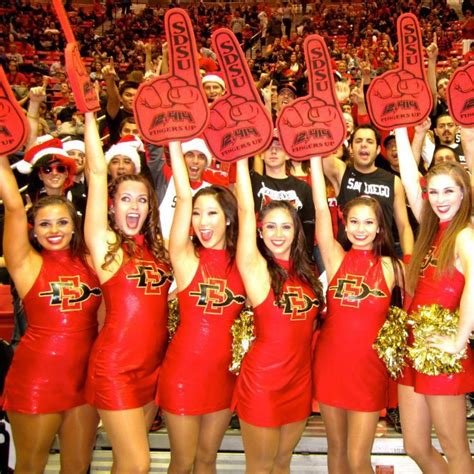 nfl and college cheerleaders photos san diego state dancers take great