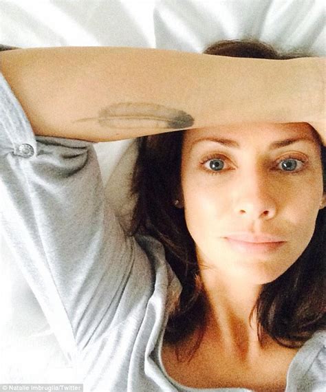 natalie imbruglia and elle macpherson post barefaced selfies for wake
